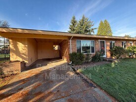 700 Garrison Terrace in Vancouver, WA - Building Photo