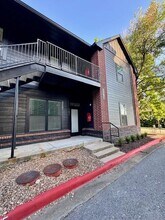 1137 N Leverett Ave in Fayetteville, AR - Building Photo - Building Photo