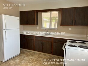 551 Lincoln Dr in Bloomfield, IN - Building Photo - Building Photo