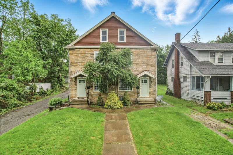 407 E Clen Moore Blvd in New Castle, PA - Building Photo