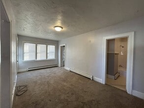 118 Pine St in Rock Springs, WY - Foto de edificio - Building Photo