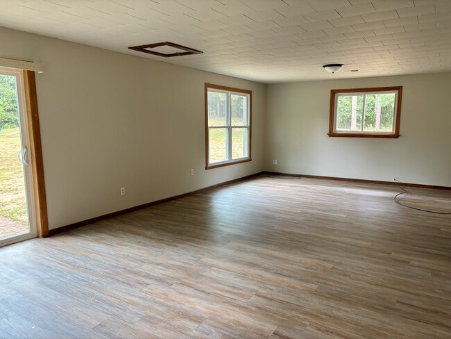 N6745 14th Ave in Almond, WI - Building Photo - Building Photo