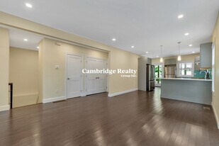 161 4th St, Unit 1 in Medford, MA - Building Photo