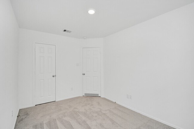 property at 5035 Caledonia Lk Ln