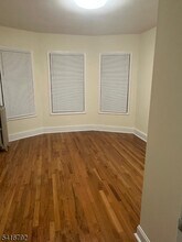 9 McKinley Ave in West Orange, NJ - Building Photo - Building Photo