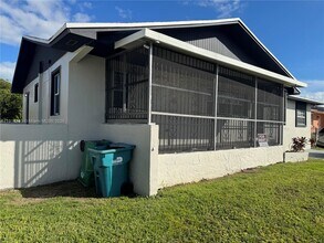 22105 SW 113th Pl in Miami, FL - Building Photo - Building Photo