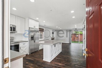 5045 Hiller Ln in Martinez, CA - Building Photo - Building Photo