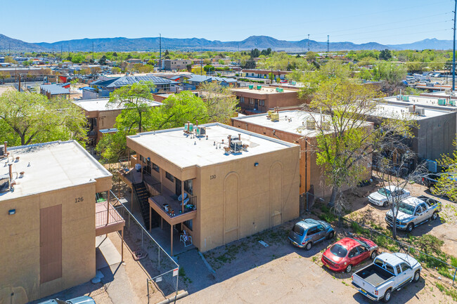 130 Rhode Island St SE in Albuquerque, NM - Building Photo - Building Photo