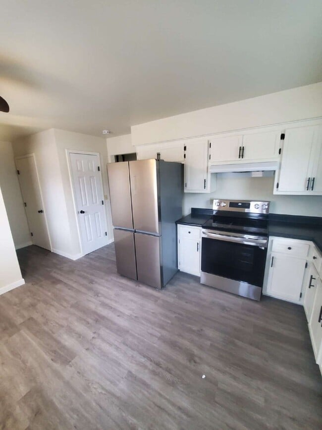 property at S69W14961 Cornell Cir