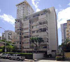 411 Kaiolu St in Honolulu, HI - Building Photo - Building Photo