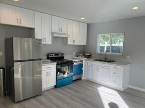 3937 Denker Ave, Unit 3937and one forth in Los Angeles, CA - Foto de edificio - Building Photo