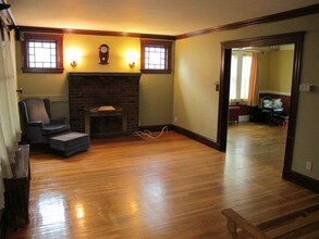 7 Riverview Rd in Boston, MA - Foto de edificio - Building Photo