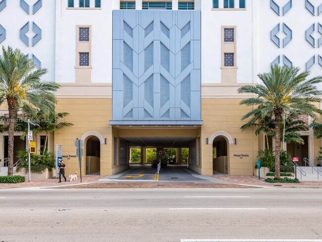 300 Sunny Isles Blvd in Sunny Isles Beach, FL - Building Photo - Building Photo