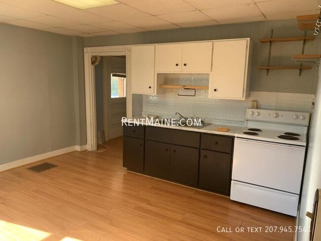 101 Main Rd in Milford, ME - Building Photo - Building Photo