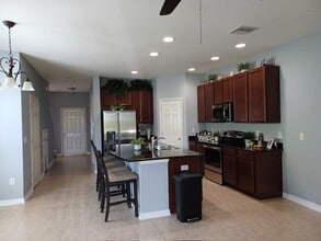 6832 Holly Heath Dr in Riverview, FL - Building Photo - Building Photo