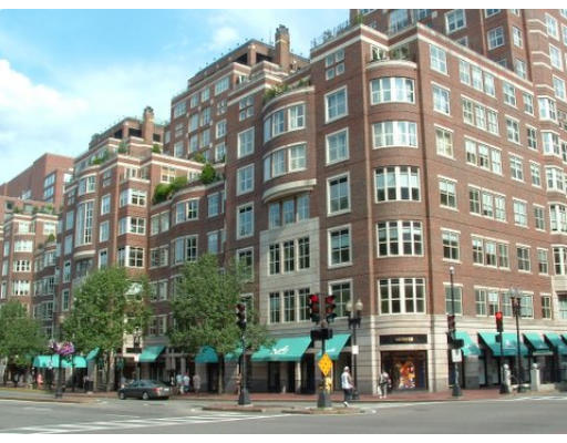 300 Boylston St in Boston, MA - Building Photo