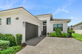 9084 SW Arco Wy in Port St. Lucie, FL - Building Photo - Building Photo