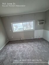 945 John St in Covington, KY - Foto de edificio - Building Photo