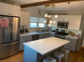 614 Elgin Ave, Unit 2