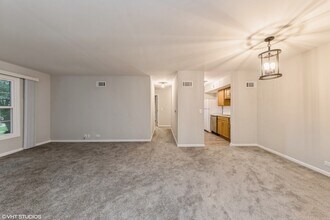 560 Shorely Dr in Barrington, IL - Building Photo - Building Photo