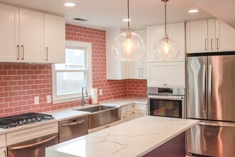 224 Prince Edward Way in Norfolk, VA - Building Photo - Building Photo