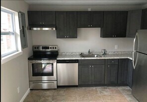 5 Wildwood Dr, Unit 22D in Wappingers Falls, NY - Building Photo