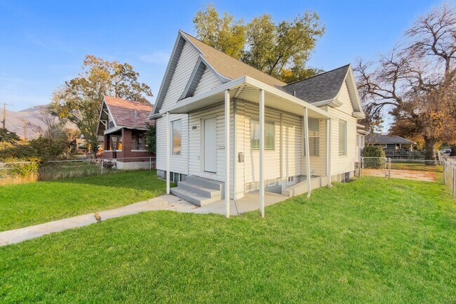 property at 203 30th St