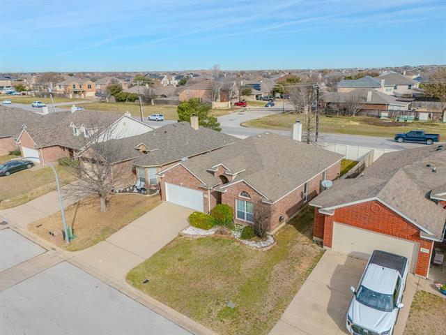 556 Caravan Dr in Fort Worth, TX - Building Photo