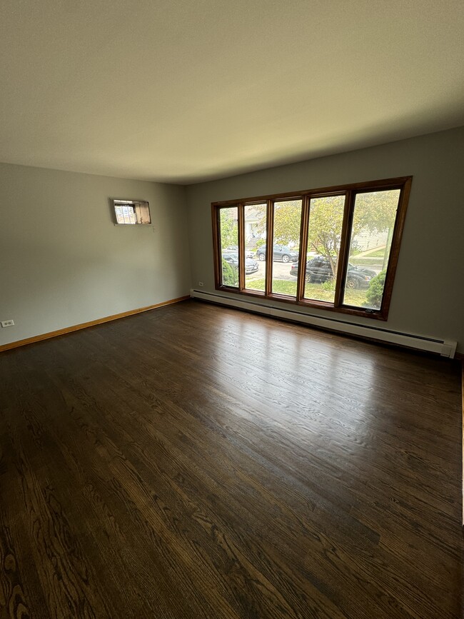 2714 N Mason Ave, Unit 1 in Chicago, IL - Building Photo - Building Photo