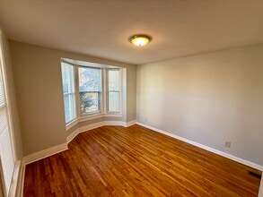 1430 Madison St NE in Minneapolis, MN - Foto de edificio - Building Photo