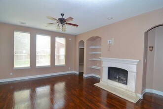 10819 White Oak Creek Ct in Cypress, TX - Building Photo - Building Photo