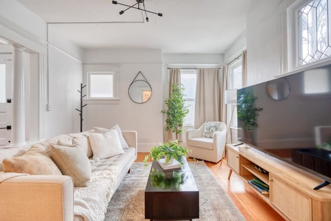1032-1036-1036 SE 12th Ave