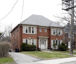 787 Spadina Rd in Toronto, ON - Building Photo