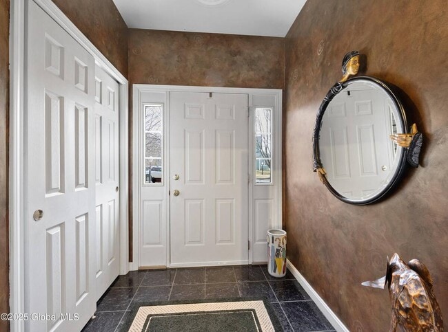 91 Vista Dr in Saratoga Springs, NY - Building Photo - Building Photo