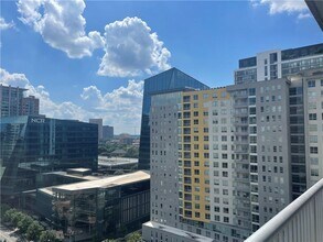 44 Peachtree Pl NW in Atlanta, GA - Building Photo - Building Photo