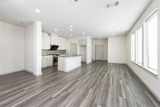 208 Spring Hill Rd in Flower Mound, TX - Building Photo - Building Photo