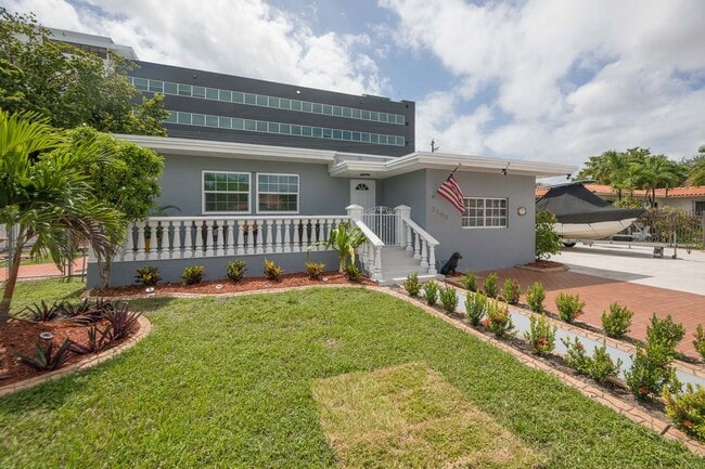 2150 SW 21st Ter in Miami, FL - Building Photo - Building Photo