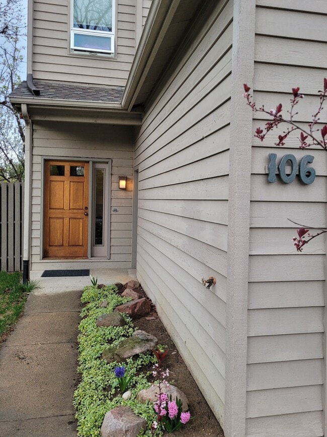 property at 106 Genesee Ct