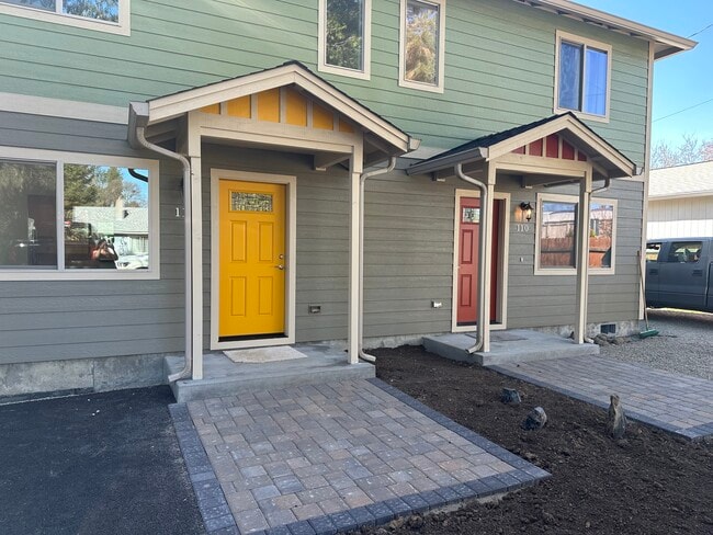 110 Maple St in Phoenix, OR - Building Photo - Building Photo