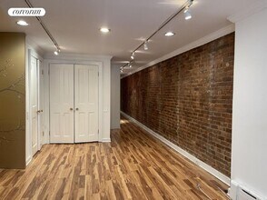208 E 78th St in New York, NY - Building Photo - Building Photo