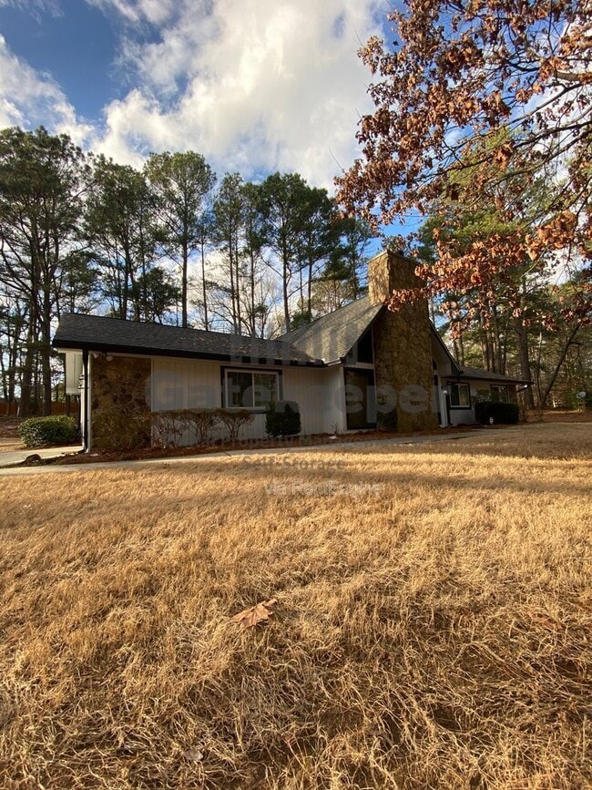 property at 335 Fairfield Cir