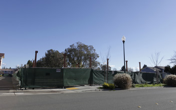 Town Green Village Building Q in Windsor, CA - Building Photo - Building Photo