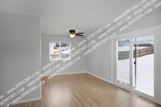 4025 SE 25th St in Des Moines, IA - Building Photo - Building Photo