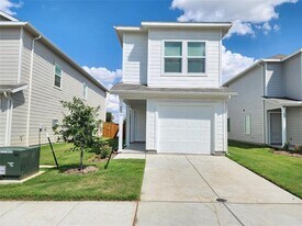 4016 Belmont Dr in Aubrey, TX - Building Photo