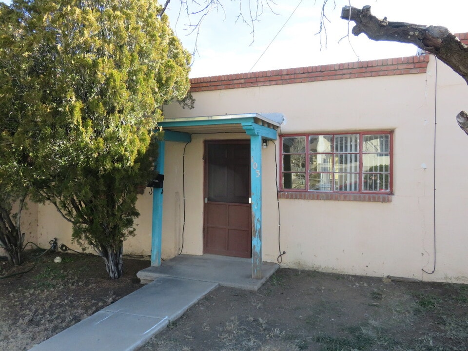 103 S Bayard St in Silver City, NM - Foto de edificio