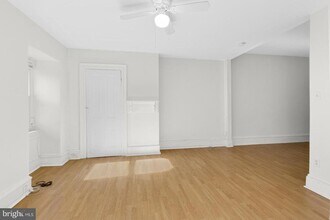 131 W Susquehanna Ave in Philadelphia, PA - Building Photo - Building Photo