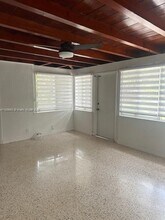 6880 SW 77th Ter in South Miami, FL - Building Photo - Building Photo