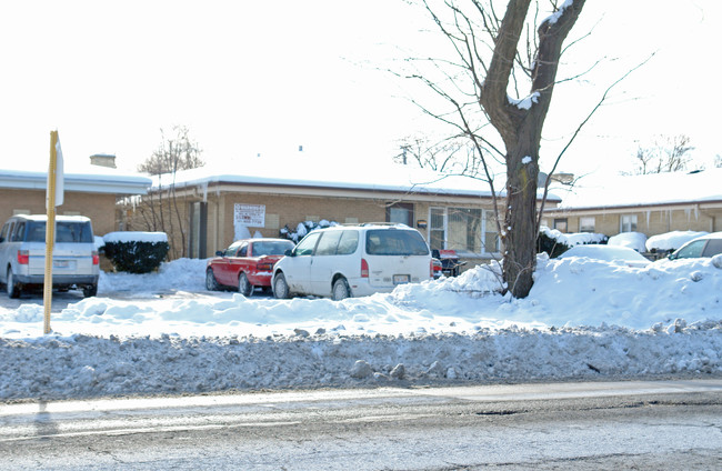 217 W Grand Ave in Melrose Park, IL - Building Photo - Building Photo