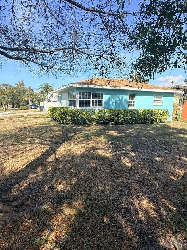 401 N Lincoln Ave in Clearwater, FL - Building Photo - Building Photo