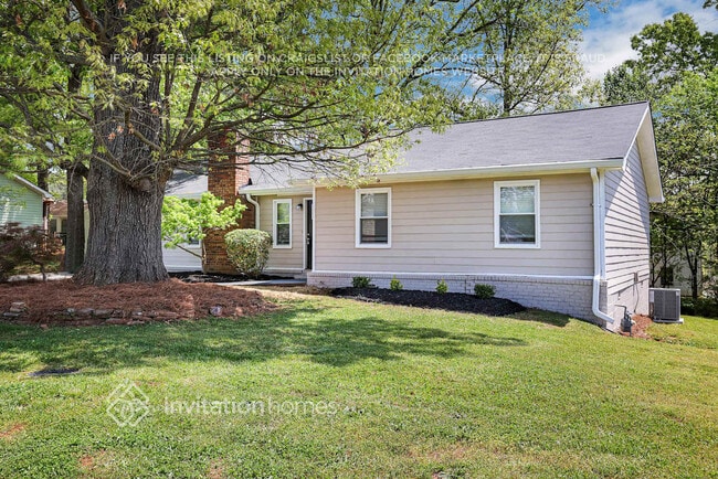 2052 Marbut Ln in Lithonia, GA - Building Photo - Building Photo